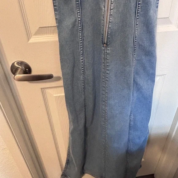 American Eagle Outfitters Light Blue Denim Dress - Picture 6 of 8